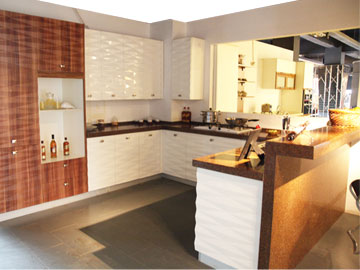 �����r���Č��լ��N���̳�